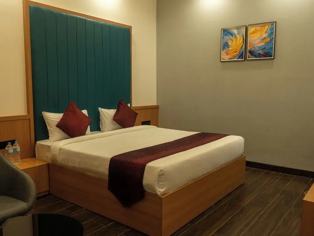 Pravasa Stay Near Luv Kush Square