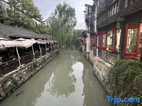Yiyuange Hotel (Shanghai Fengjing Ancient Town)