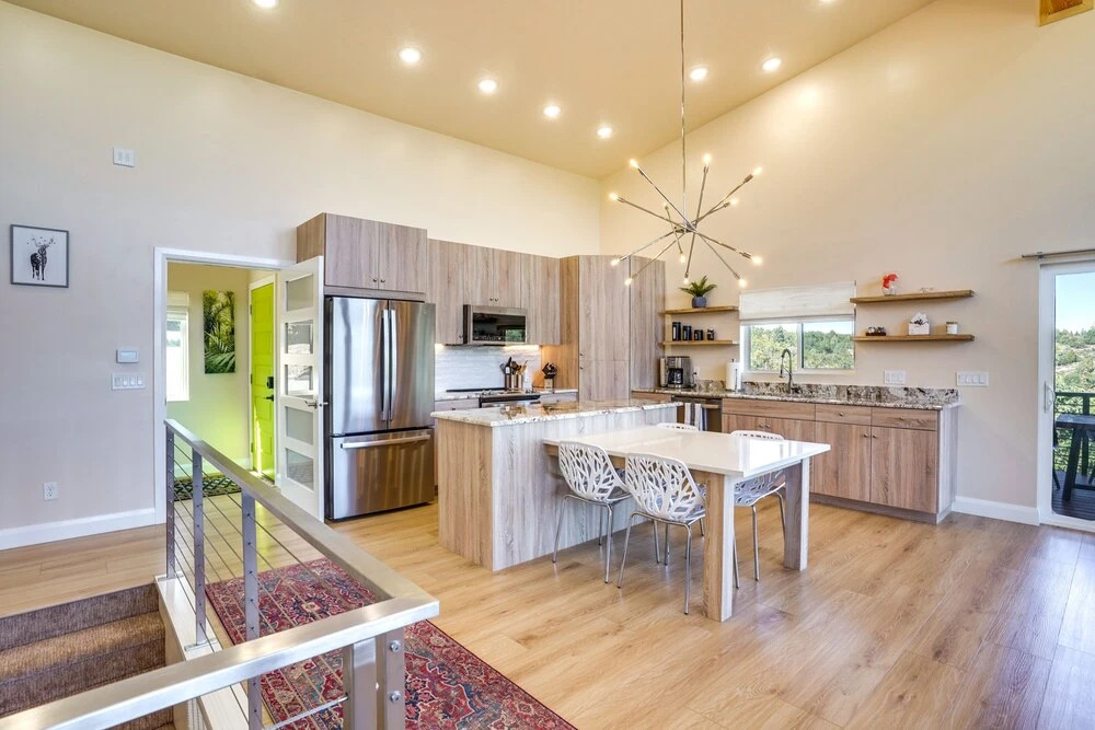 Newly Built, Modern Alton Cabin on 4 Acres!