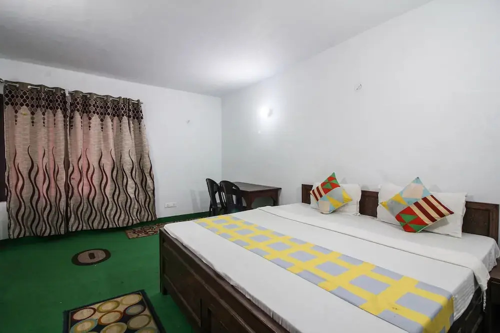 OYO 18758 Home Spacious Cottage Naini Lake