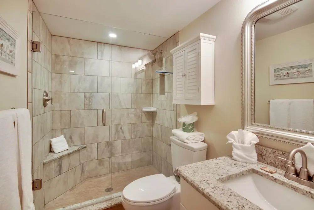 Land's End 404 Building 10 Gorgeous Updates / Beachfront!
