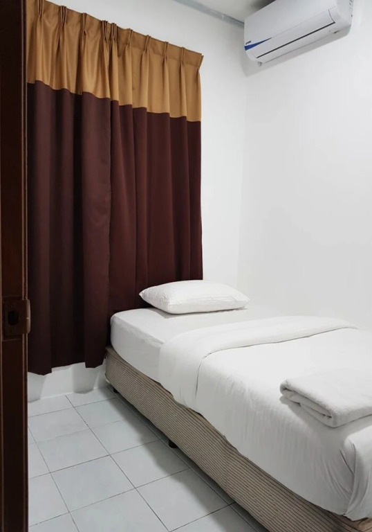 Anjung Apartment 3BR 8