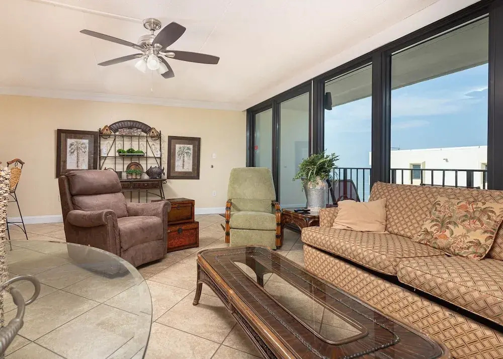 Island Winds East 811 3 Bedroom Condo
