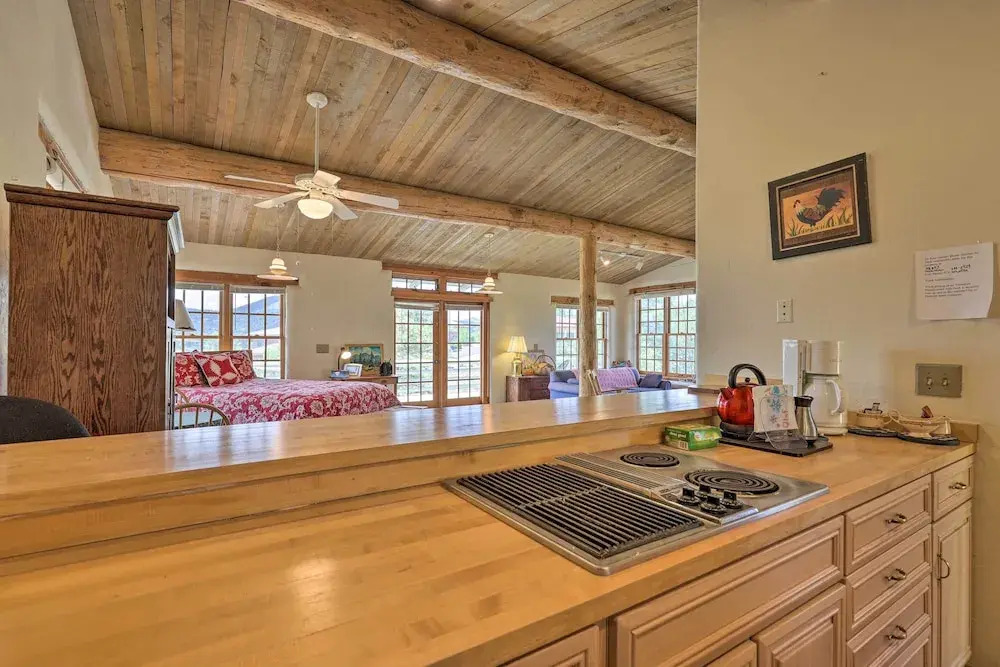 Hike & Relax: Prescott Studio w/ Thumb Butte Views