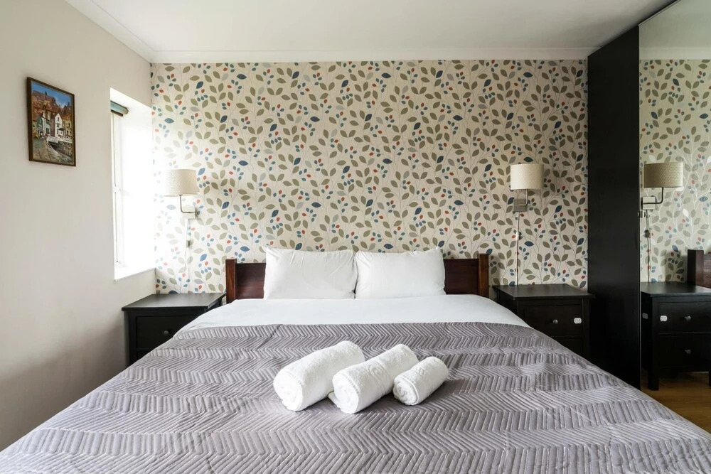 Bright and Comfortable 2 Bedroom Flat Oakwood