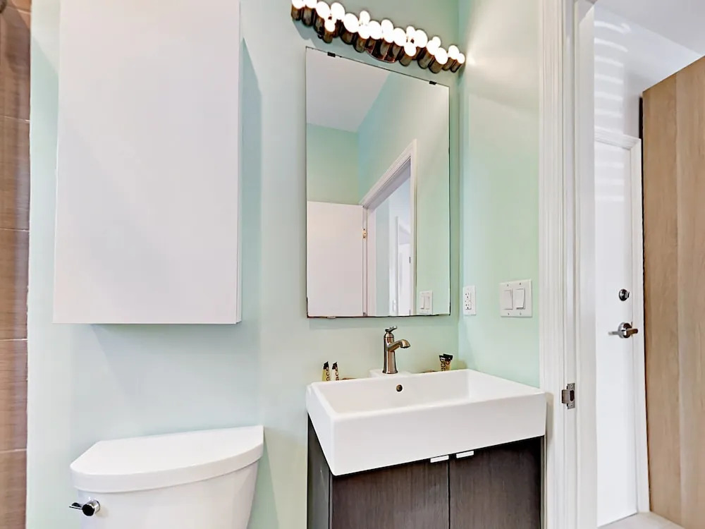 Limescape  - One Block From Boardwalk! 1 Bedroom Cabin