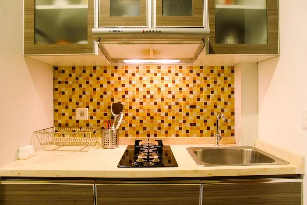 Deluxe and Modern Studio M Gold Tower Apartment
