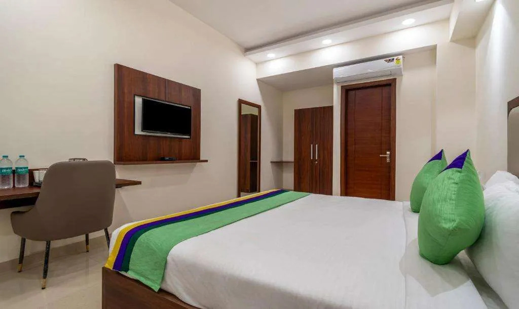 Treebo La Mirage Suite
