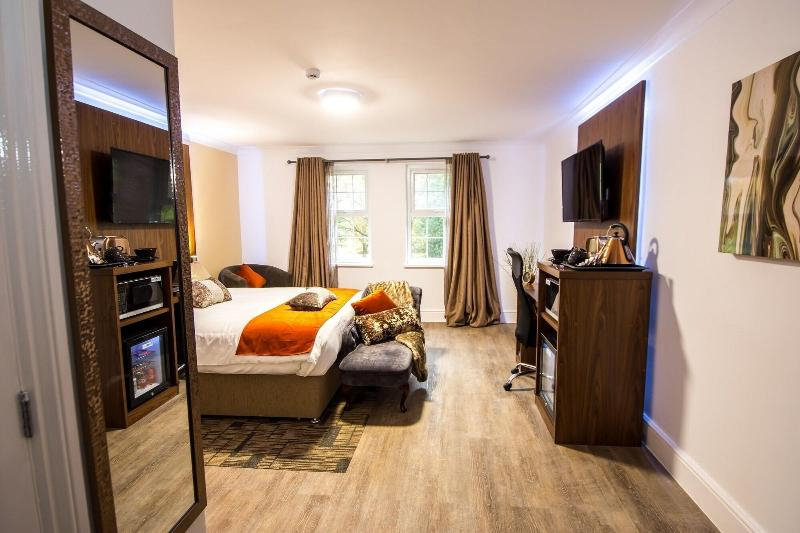 Trivelles Gatwick Hotel & airport Parking