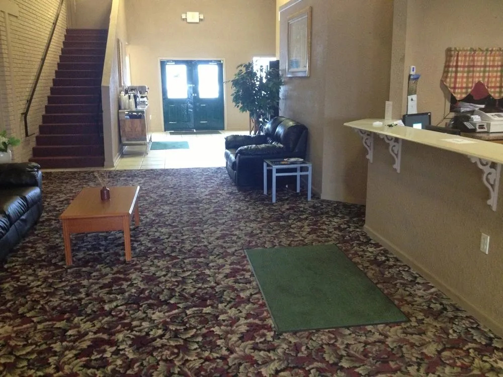 Woodridge Inn and Suites