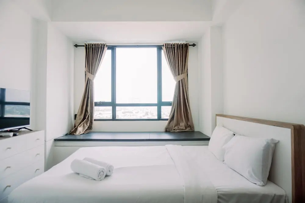 Homey And Comfort Living Studio Collins Boulevard Apartment