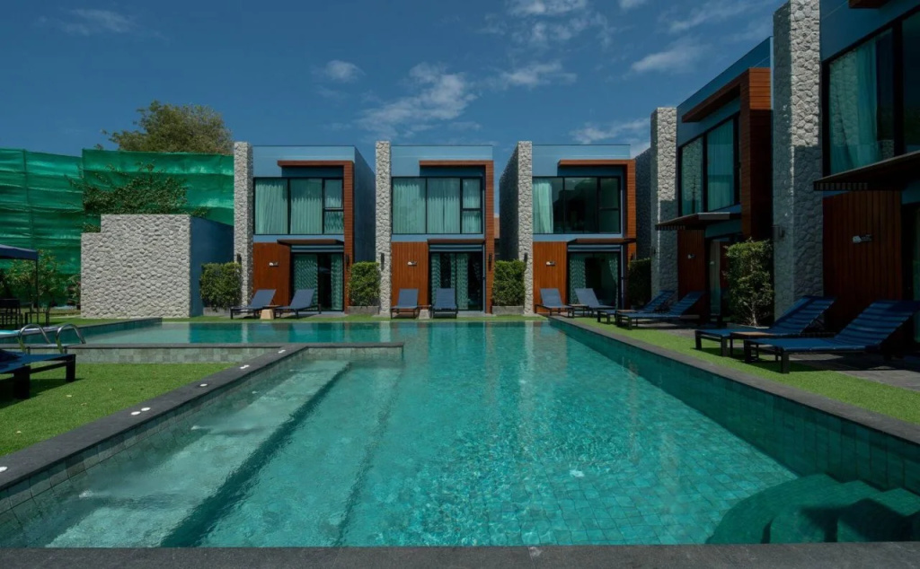Peace Blue Naiharn Naturist Resort Phuket SHA Extra Plus