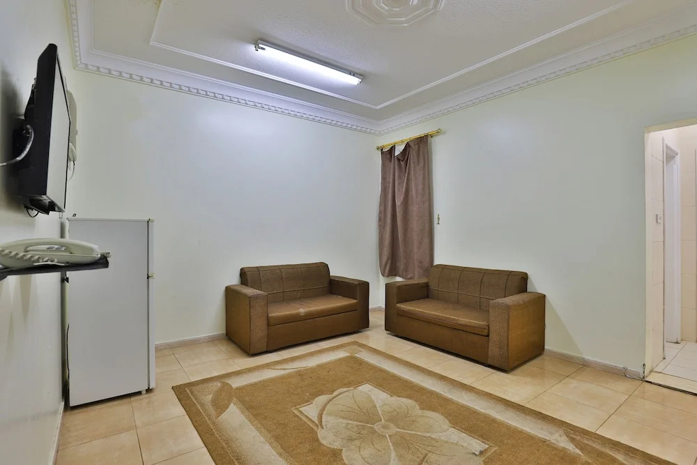 OYO 233 Hayat Al Salam Hotel Apartment