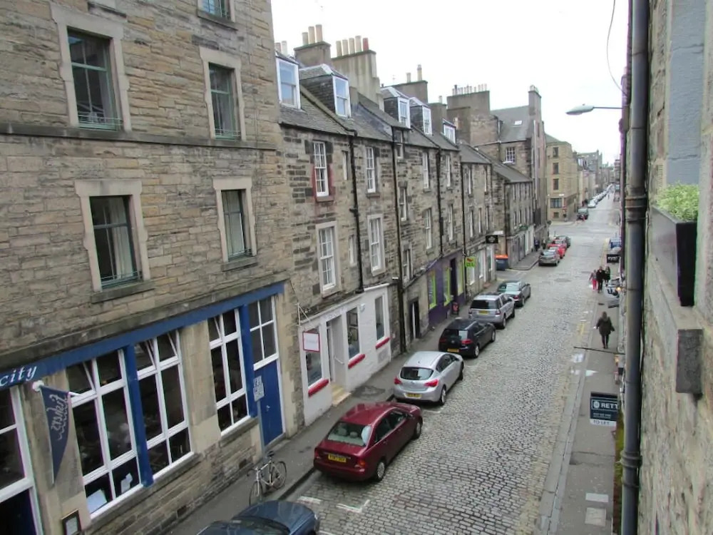 Central Edinburgh Studio Flat