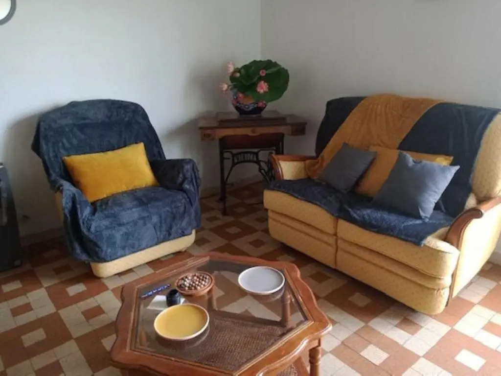 Gîte indépendant avec terrasse et accès direct au lac - FR-1-590-223