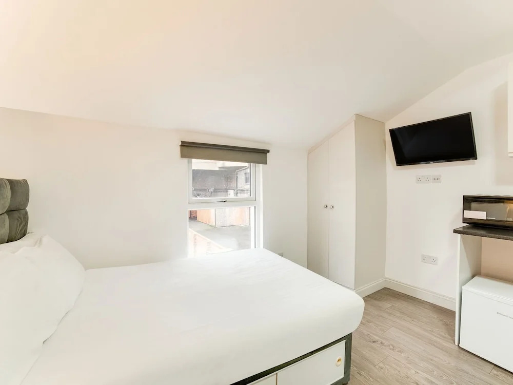 Stylish Studio in London near Wimbledon Park