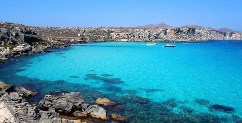 Sicilia Tra Cielo E Mare