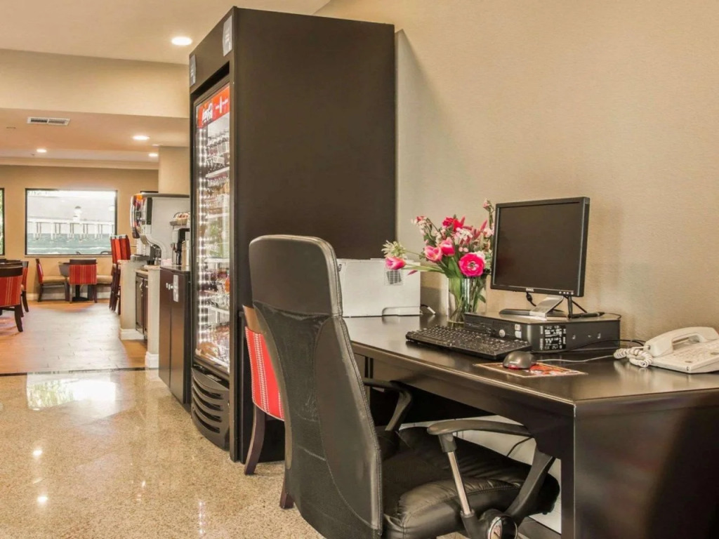 Comfort Inn & Suites Huntington Beach