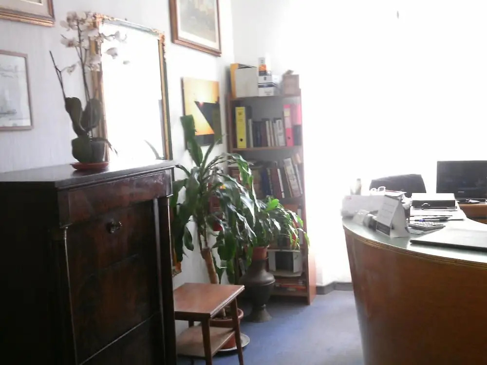 Albergo Cavour SELF CHECK-IN