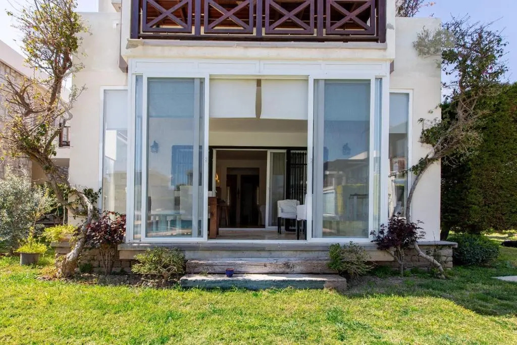 Luxury Villa With Shared Pool in Bodrum Ortakent
