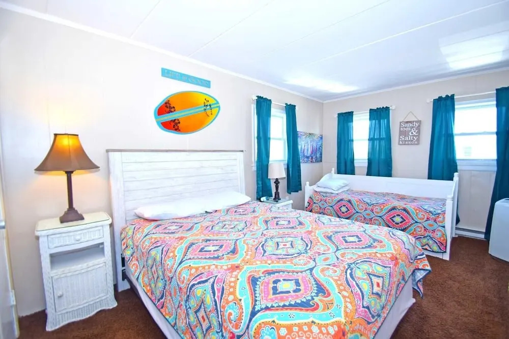 Bay Colony 16 1 Bedroom Condo by RedAwning