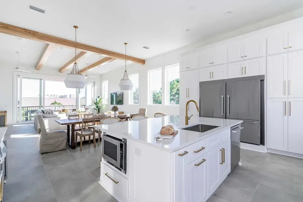 Rendezvous by Avantstay Modern Haven w/ Game Room, Roof Top, Pool & Close to Beach!