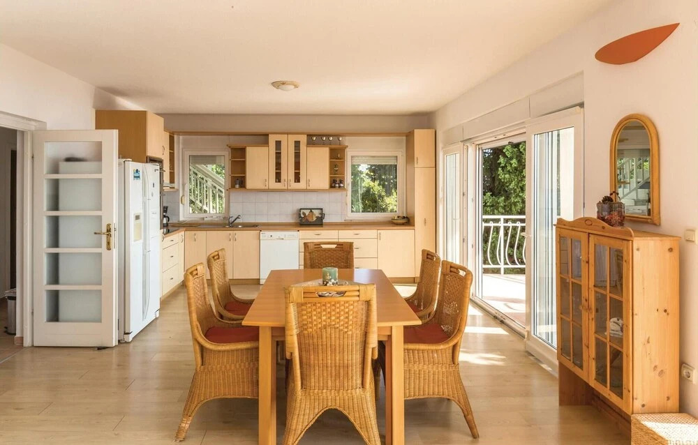 Beautiful Apartment in Podaca With 3 Bedrooms, Wifi and Outdoor Swimming Pool