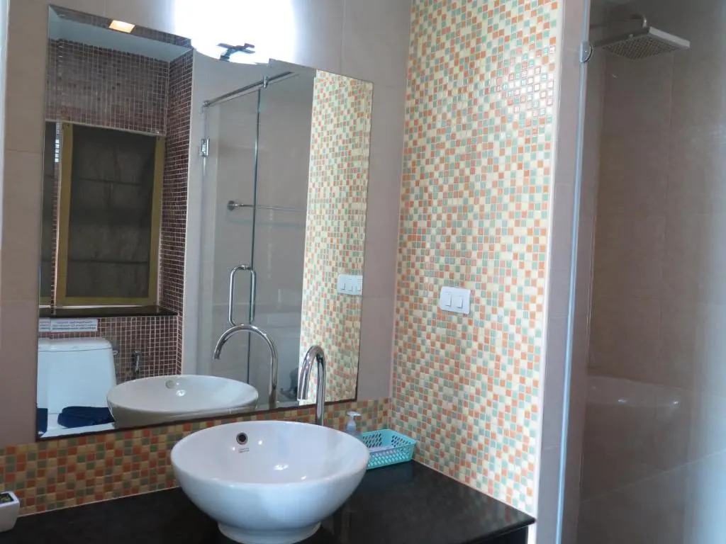 6-38 - 2 Bdr Condo With Balcony and Shared Pool