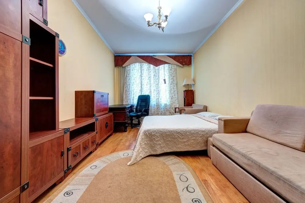 Apartments on Klovs'kyi