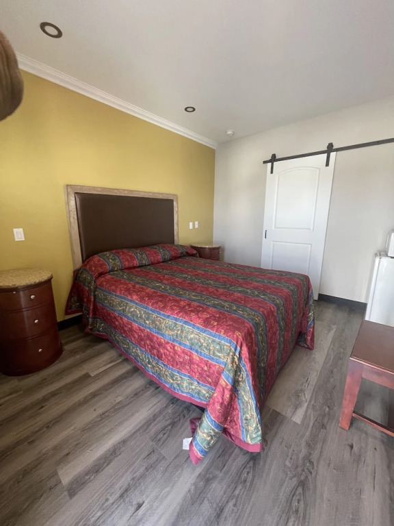 Stadium Inn & Spas