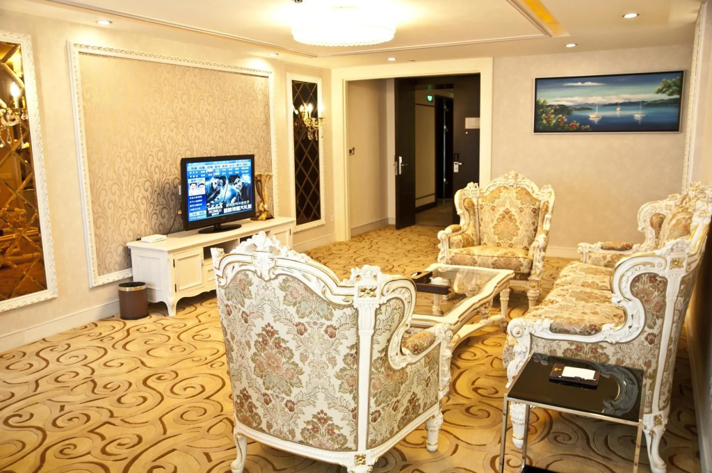 Zenith International Hotel