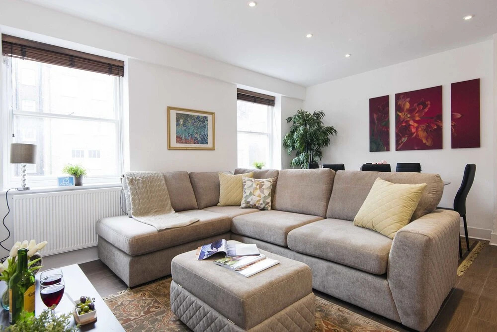 Stunning  Queensway Apartment - SGS