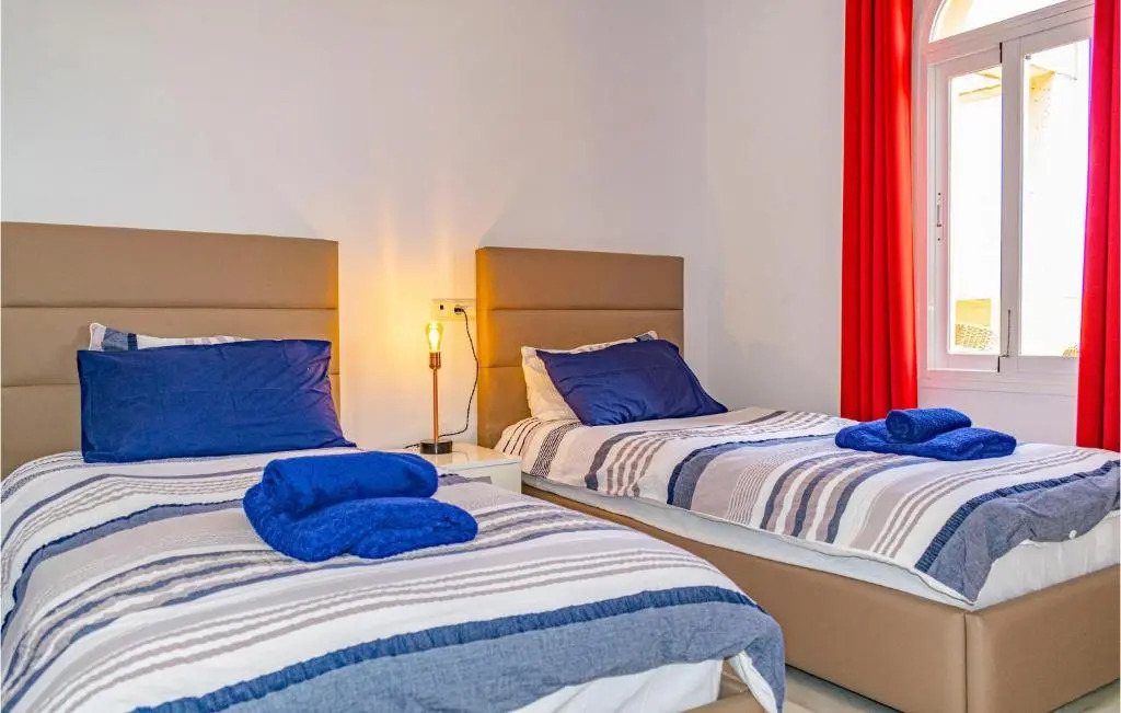 Stunning apartment in Manilva with 3 Bedrooms, WiFi and Outdoor swimming pool