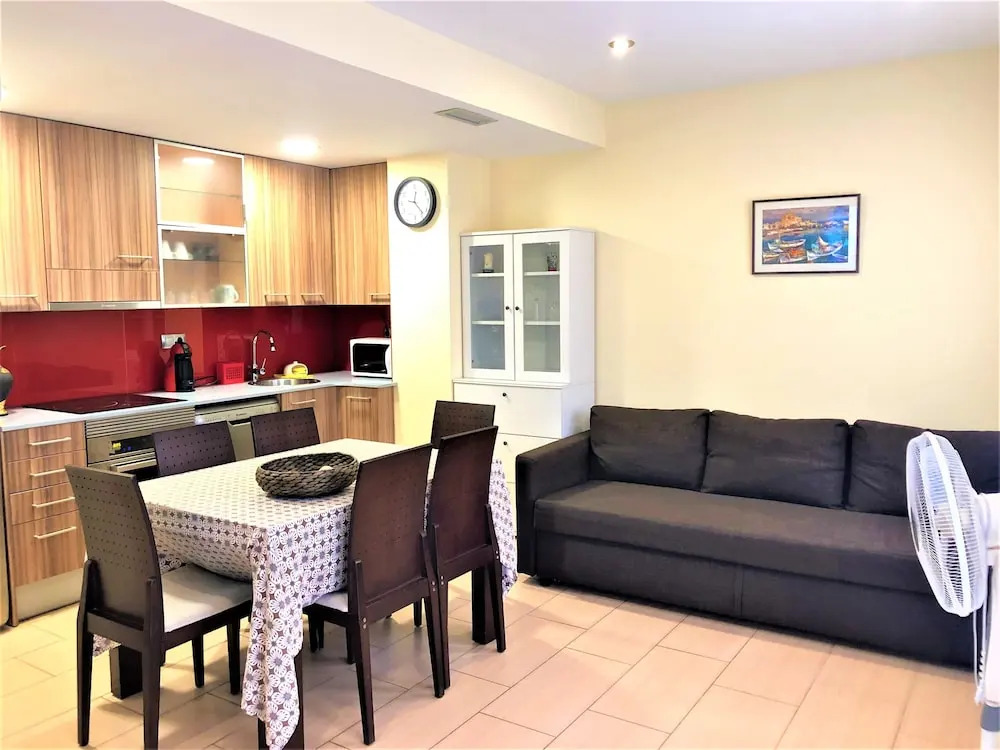 Lloret Beach Apartments