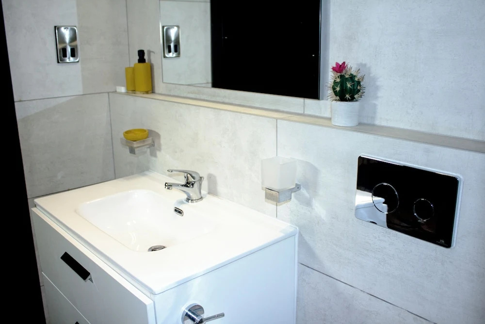Fantastic Luxury Gem 5 Location Pool Gym