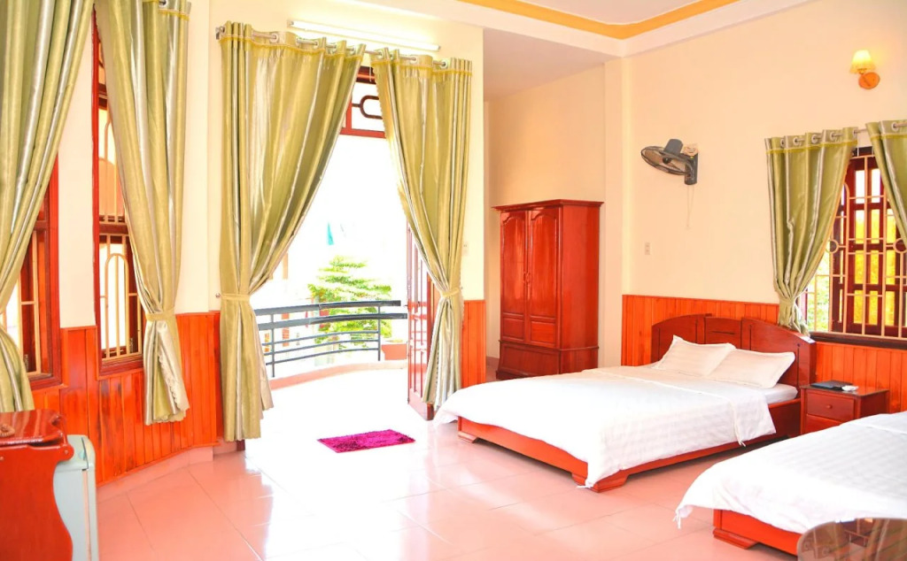 Hai Huong Hotel