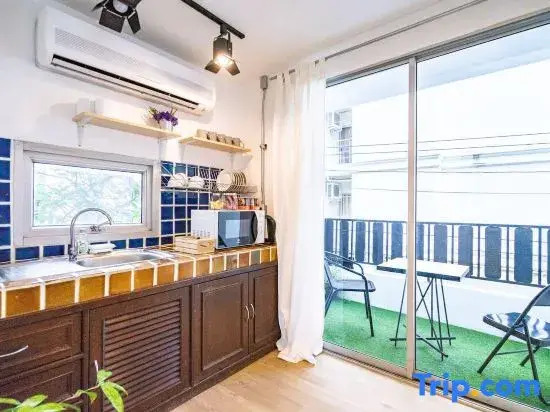 2 Bedrooms 1 living room near Old City