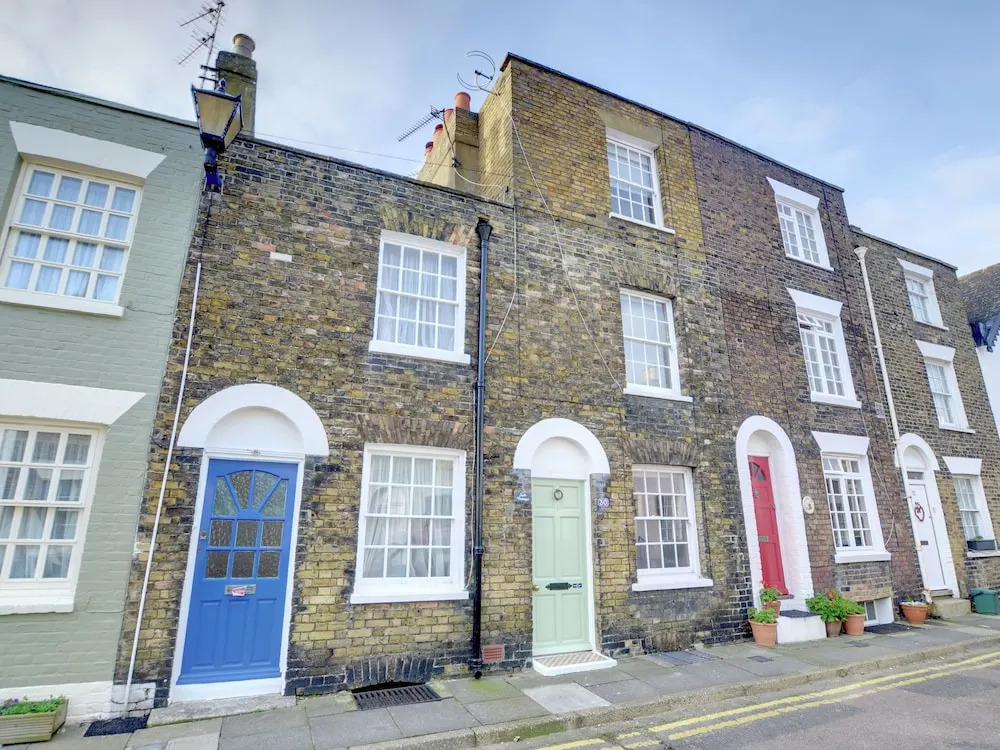 Quaint Holiday Home in Deal Kent With Terrace