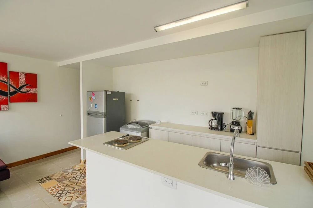 El Tesoro Studio Apartment High Floor 16