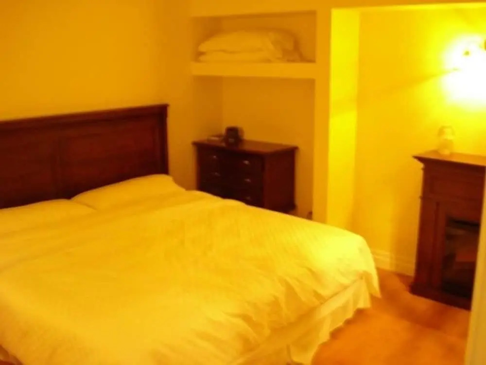 Grey Rose Suites