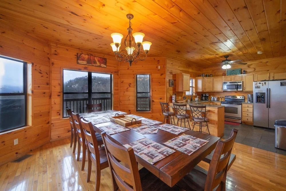 Smokerise Lodge by Heritage Cabin Rentals