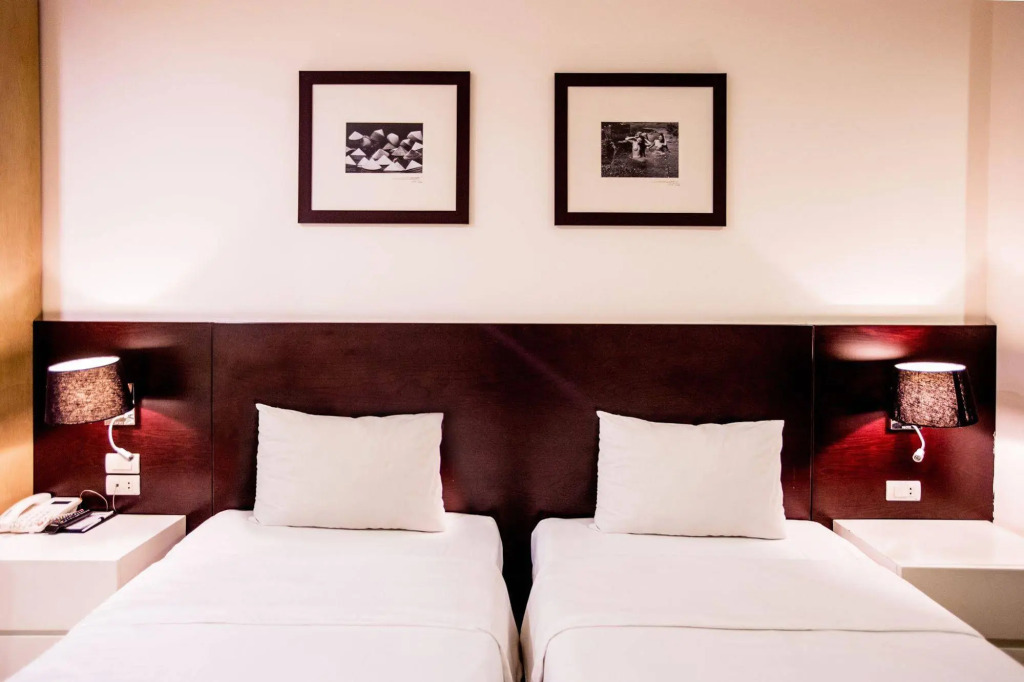 Kings Hotel Yên Hòa