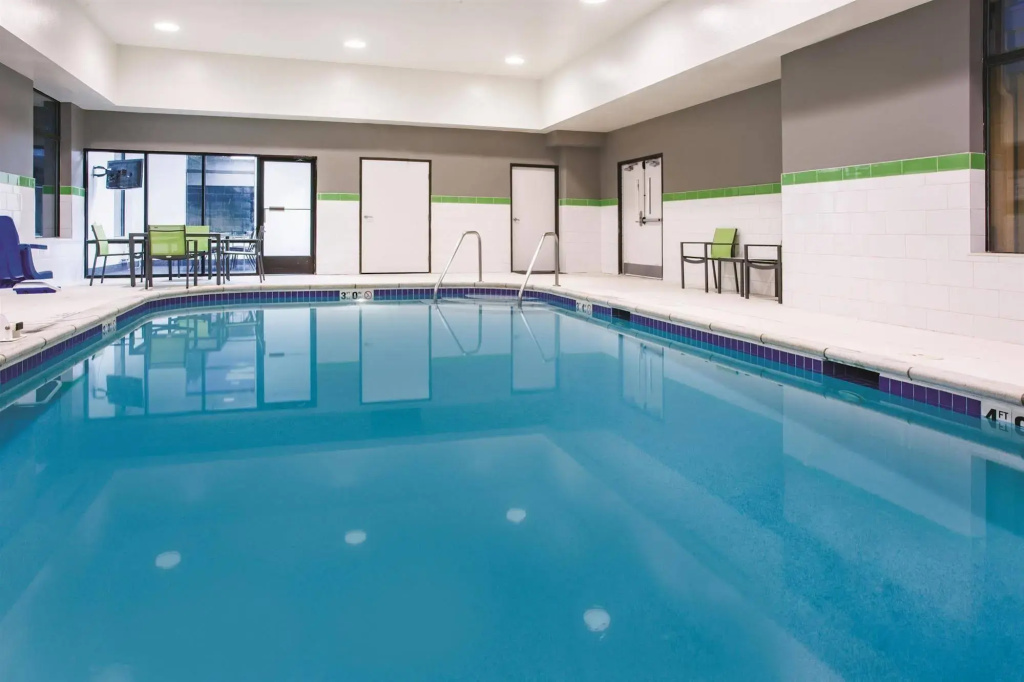 Отель Fairfield Inn & Suites by Marriott Cedar Rapids North