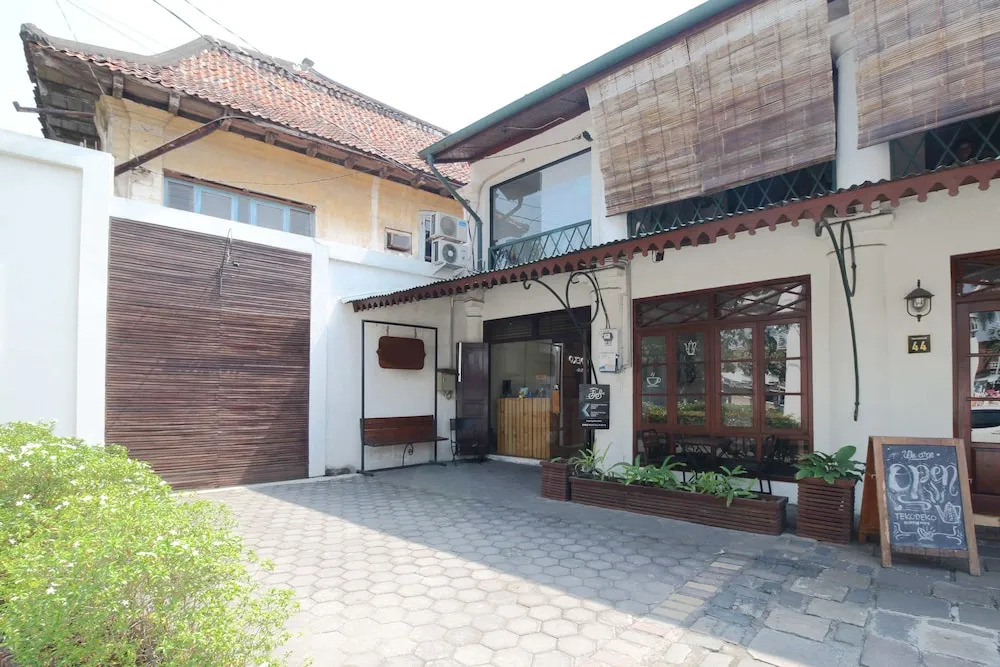 Airy Stasiun Semarang Tawang Letjen Suprapto 44