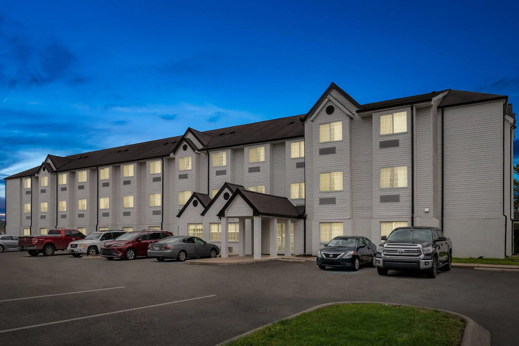 Quality Inn & Suites Nashville - Bellevue
