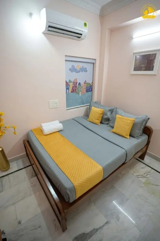 Yellow Bells Serviced Apartments Gachibowli