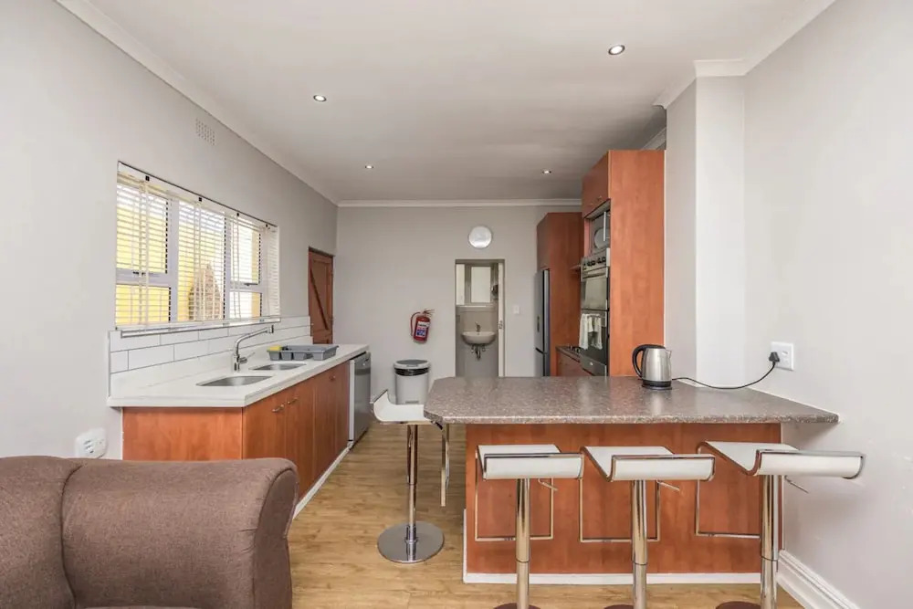 Contemporary 4 Bedroom Home