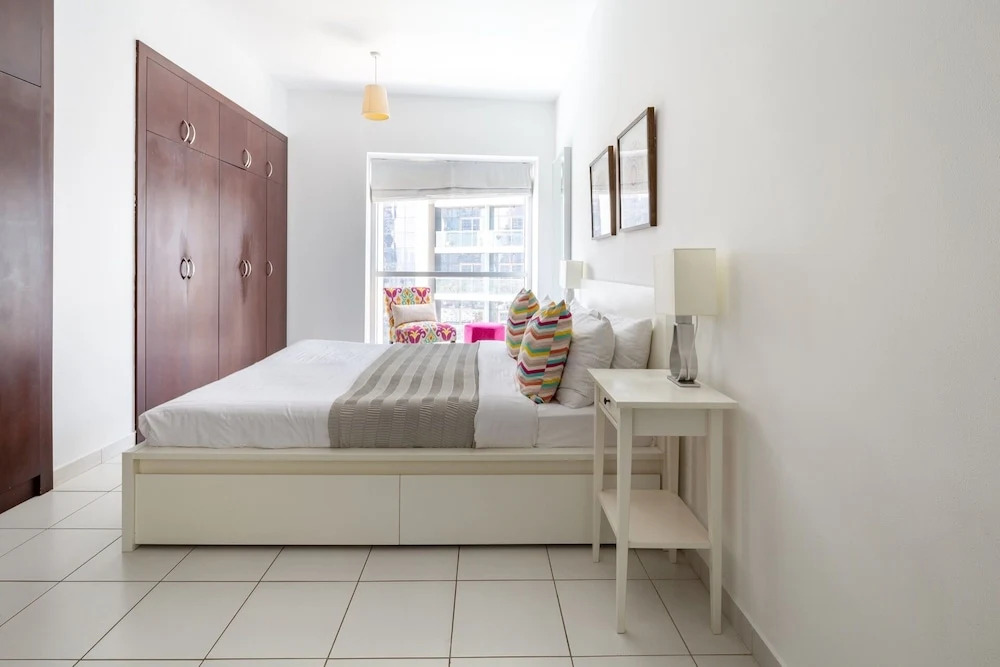 Modern + Bright 2BR With Dubai Marina Views!