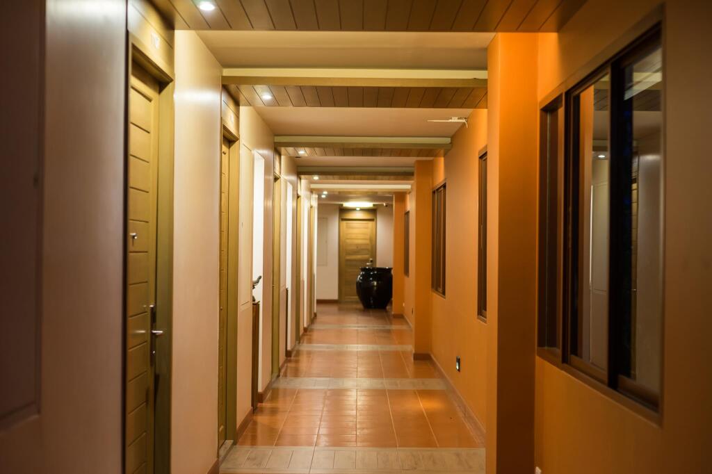 Ayrest Hua Hin Hotel