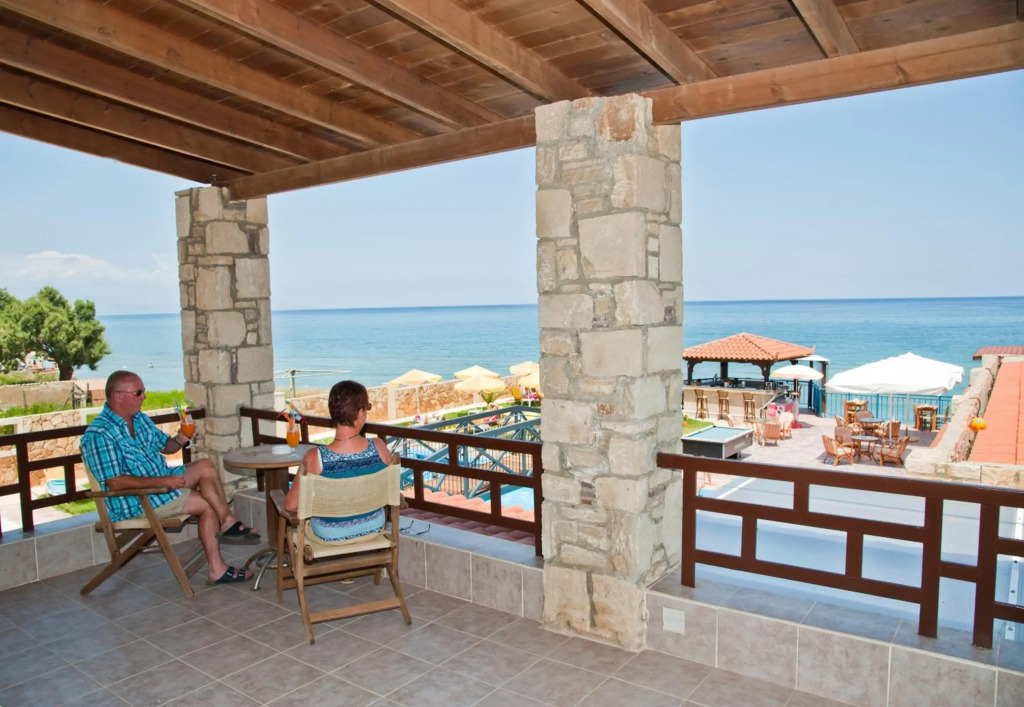 Ekavi Hotel